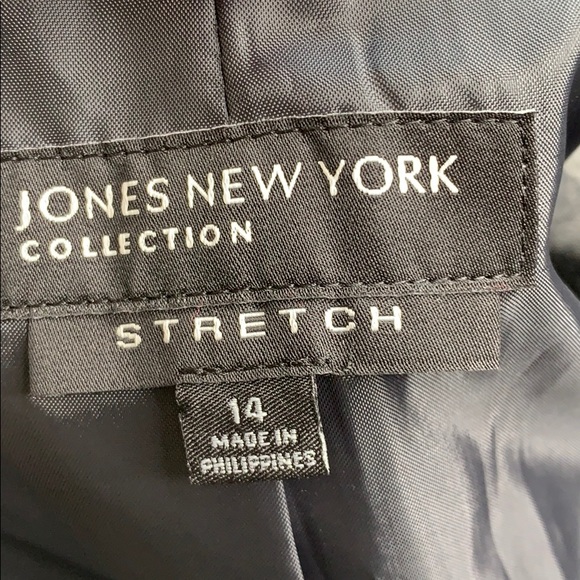 Jones New York blazer - Picture 2 of 3